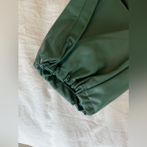 Anthropologie / Pilcro Green Faux Leather Cinch Waist Cargo Jogger - Picture 3 of 6